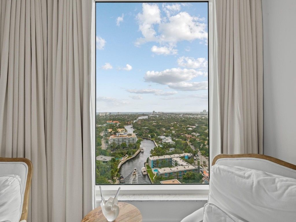 411 N New River Dr, Unit 2401, Fort Lauderdale, FL 33301 Photo