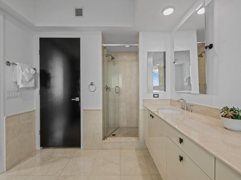 411 N New River Dr, Unit 2401, Fort Lauderdale, FL 33301 Photo