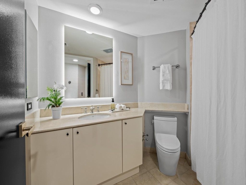 411 N New River Dr, Unit 2401, Fort Lauderdale, FL 33301 Photo