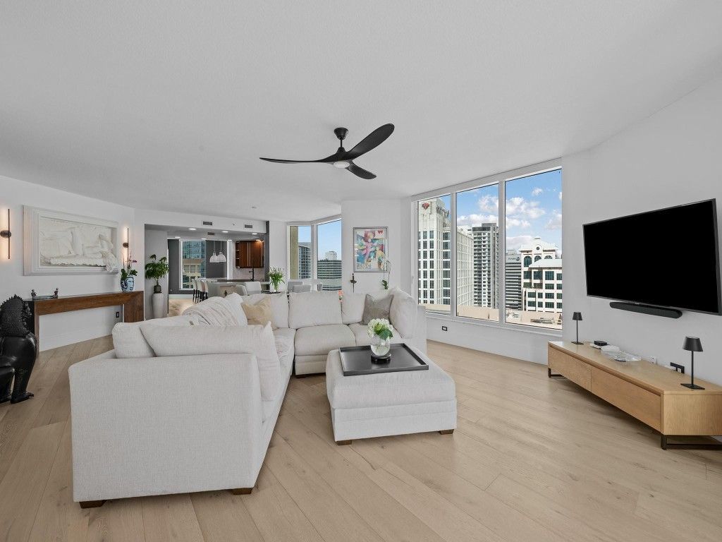 411 N New River Dr, Unit 2401, Fort Lauderdale, FL 33301 Photo