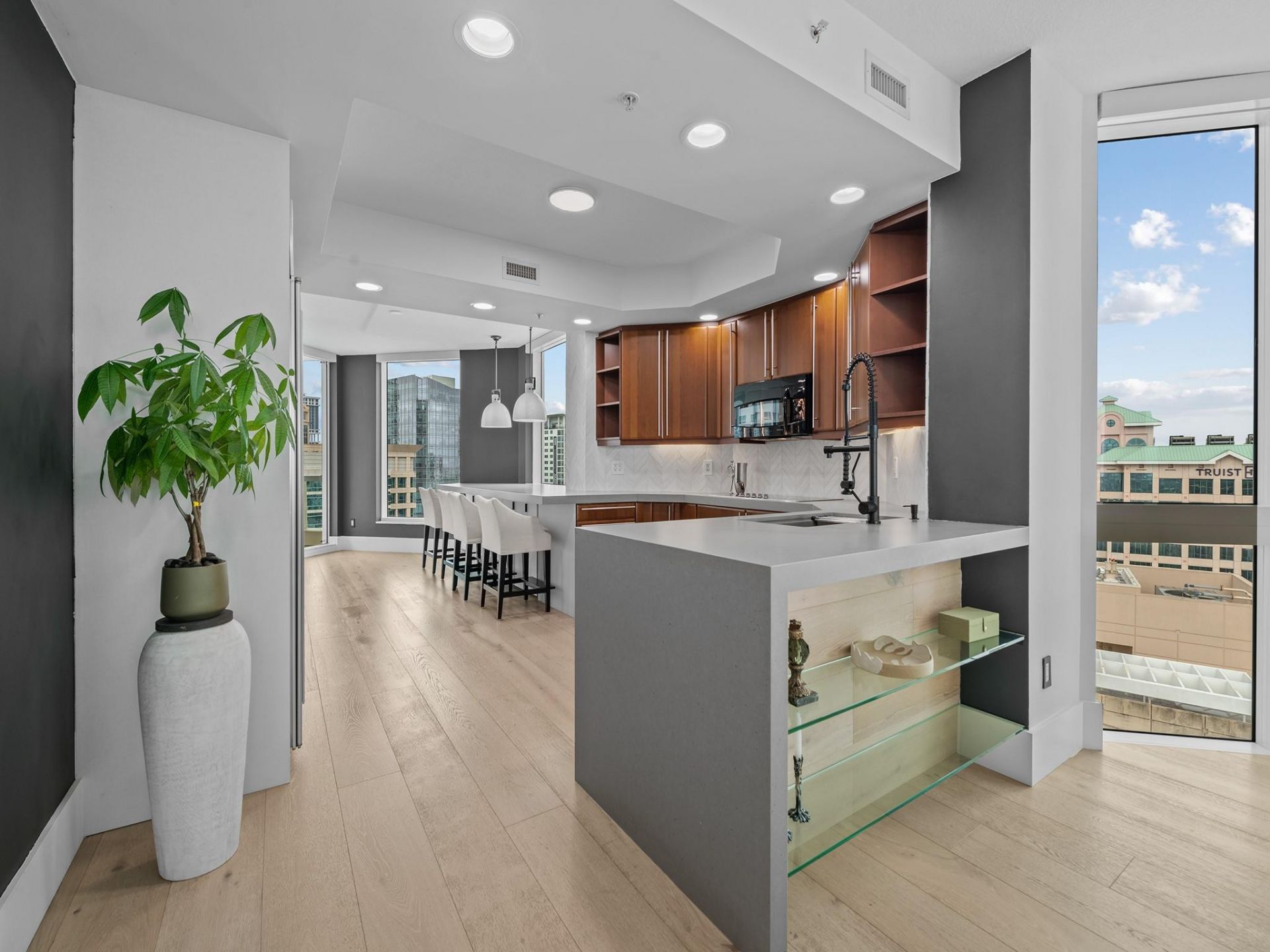 411 N New River Drive, Unit 2401, Fort Lauderdale, FL 33301 Photo