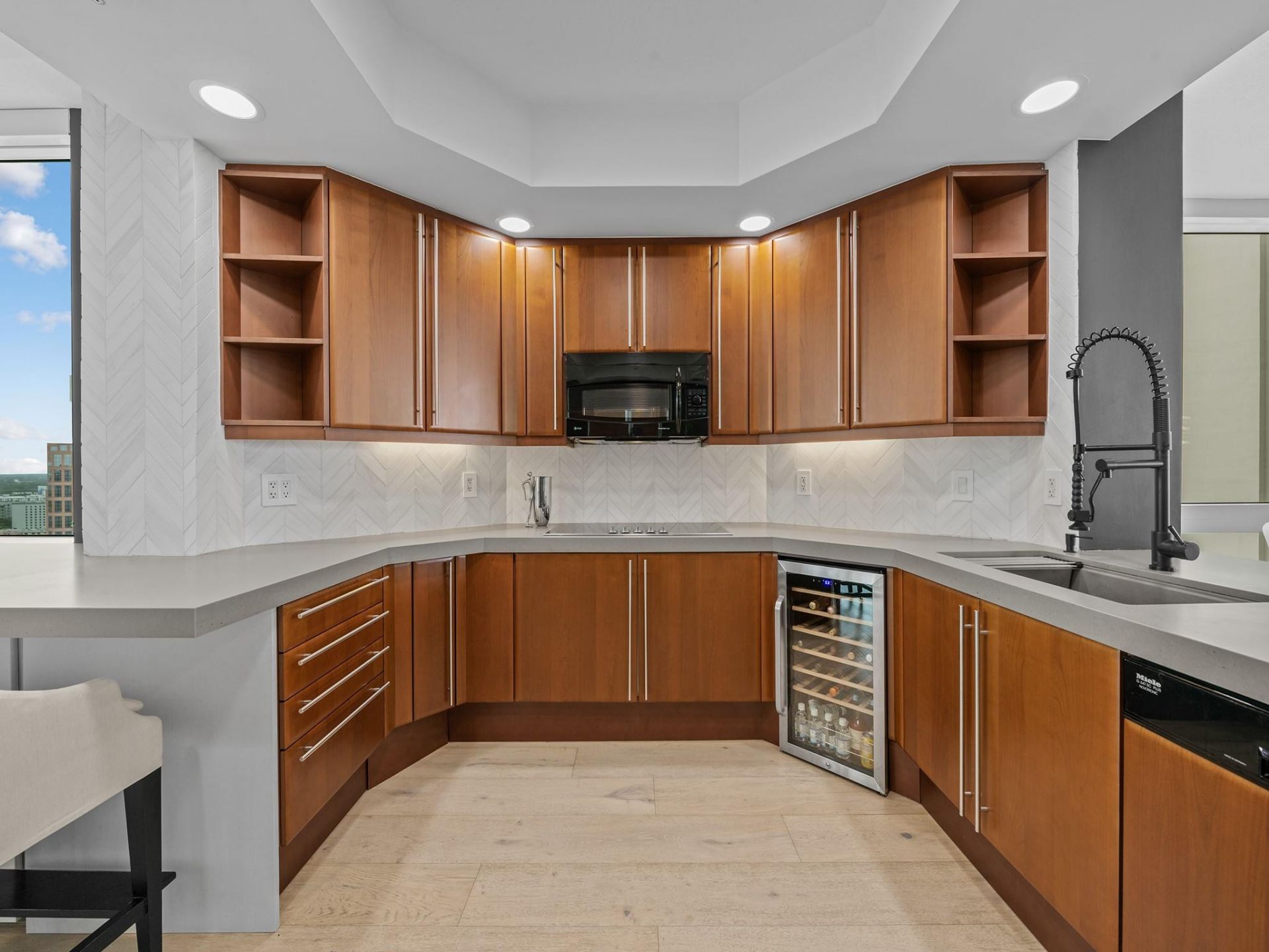 411 N New River Drive, Unit 2401, Fort Lauderdale, FL 33301 Photo