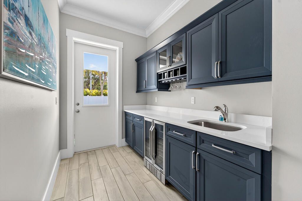 443 SE Dolphin Drive, Stuart, FL 34996 Photo