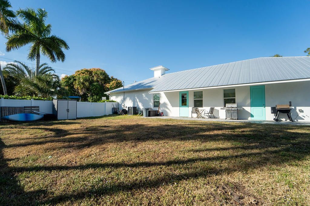 443 SE Dolphin Drive, Stuart, FL 34996 Photo