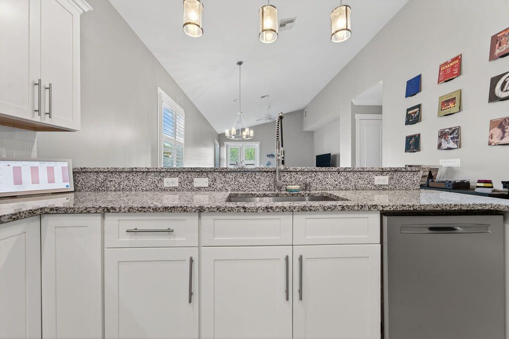 443 SE Dolphin Drive, Stuart, FL 34996 Photo