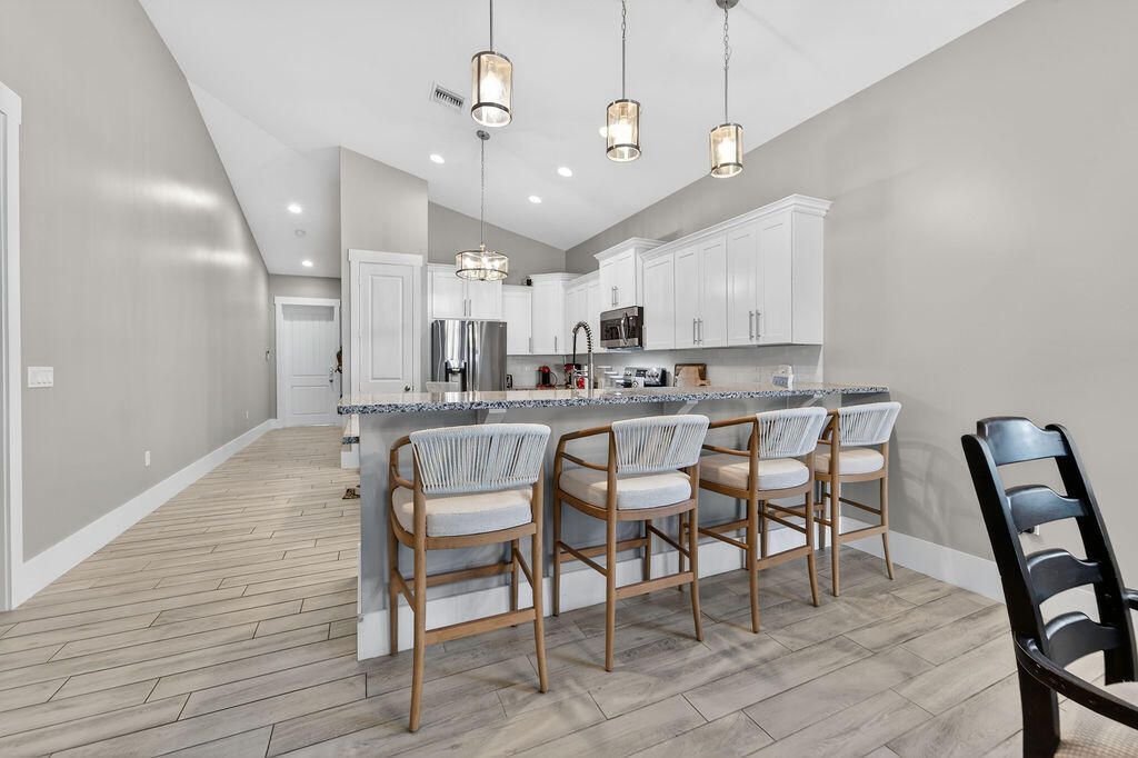 443 SE Dolphin Drive, Stuart, FL 34996 Photo