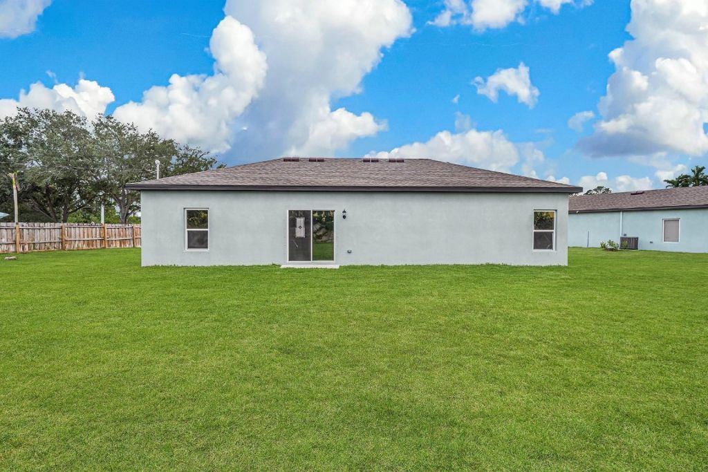 1620 SW Escobar Ln, Port Saint Lucie, FL 34953 Photo