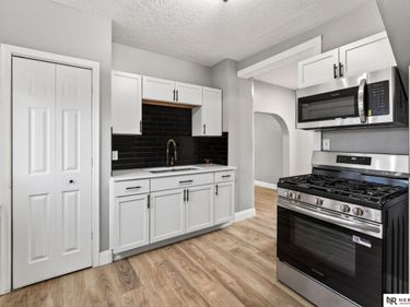 1724 S 17th Street, Omaha, NE 68108