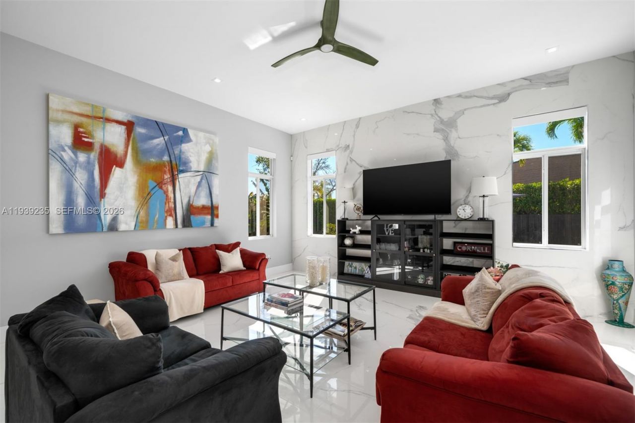 10250 SW 135th St, Miami, FL 33176 Photo