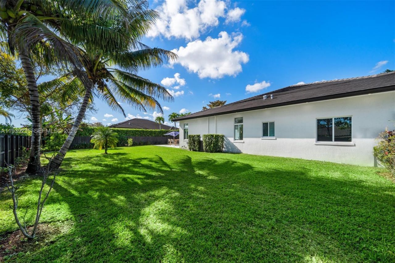 10250 SW 135th St, Miami, FL 33176 Photo