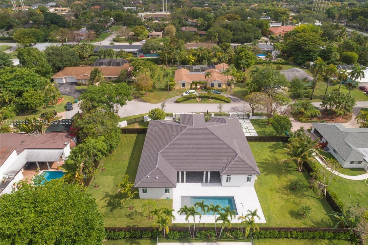 10250 SW 135th St, Miami, FL 33176 Photo