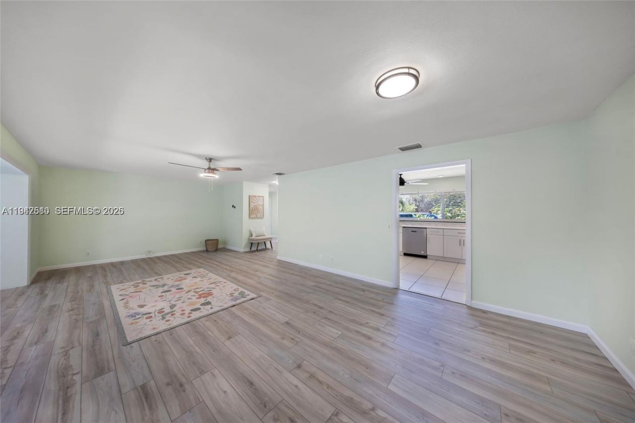 1320 NE 27th Ave, Pompano Beach, FL 33062 Photo