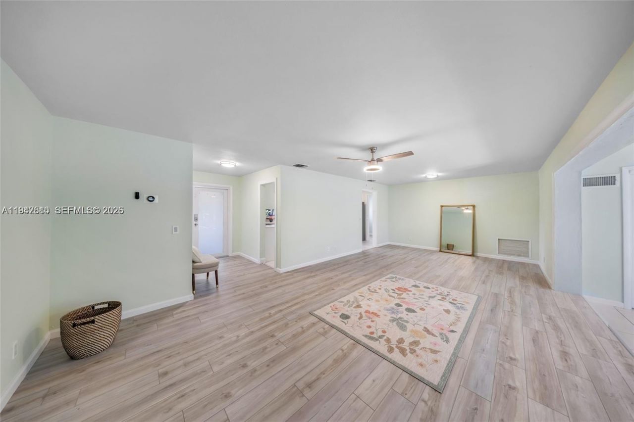 1320 NE 27th Ave, Pompano Beach, FL 33062 Photo