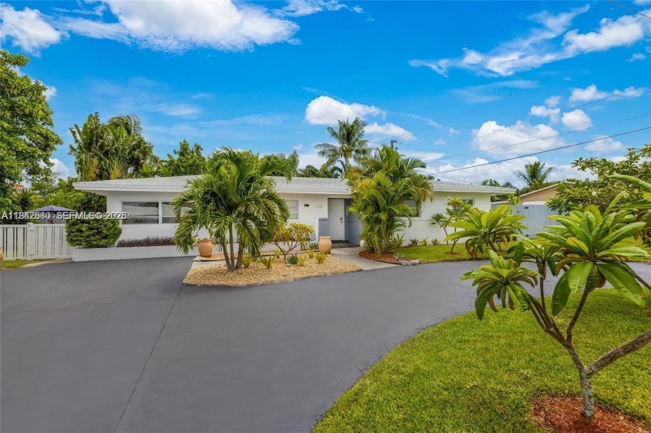 1320 NE 27th Ave, Pompano Beach, FL 33062 Photo