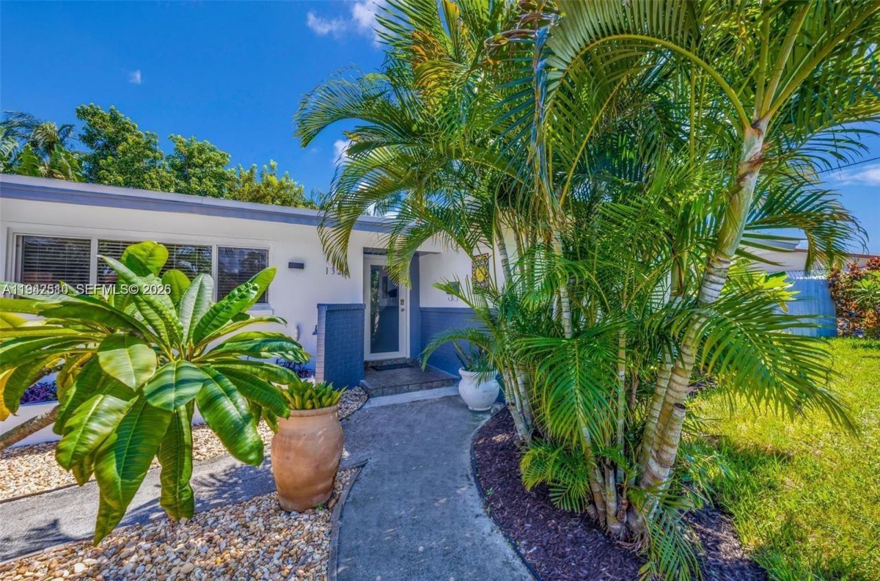 1320 NE 27th Ave, Pompano Beach, FL 33062 Photo