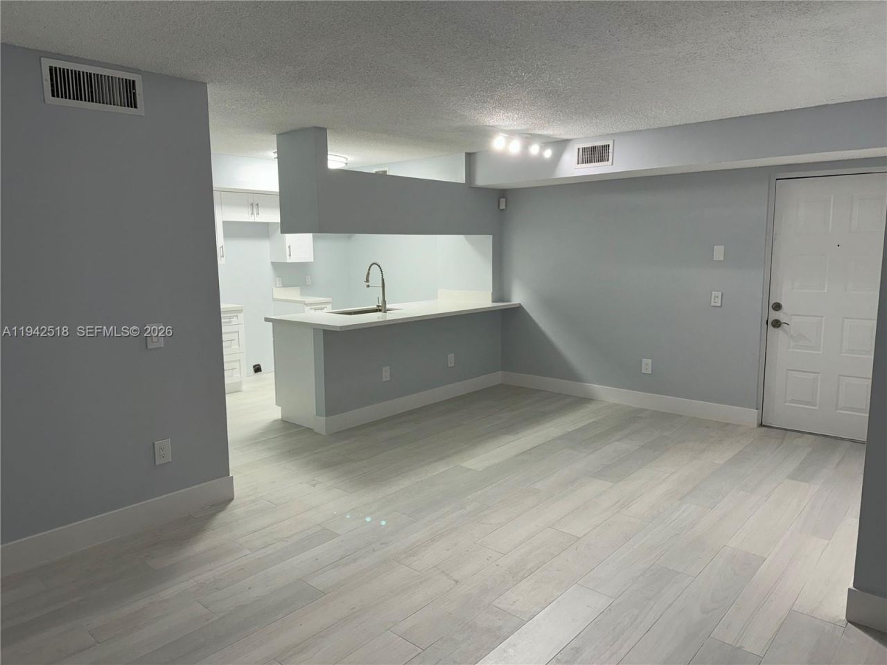 440 S Park Rd , Unit 4-207, Hollywood, FL 33021 Photo