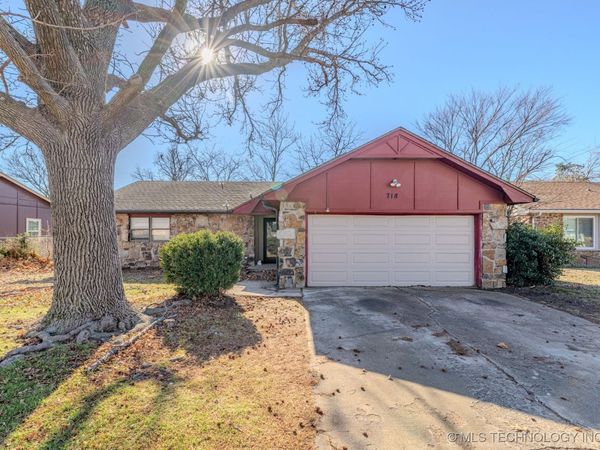 718 E Beaver Street, Jenks, OK 74037