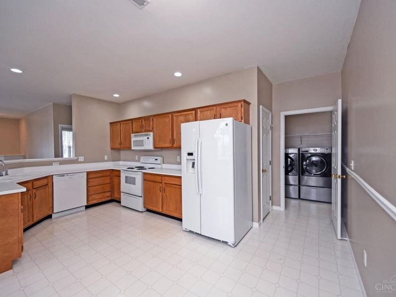 704 Traverse Creek Drive, Miami Twp, OH 45150 Photo 22