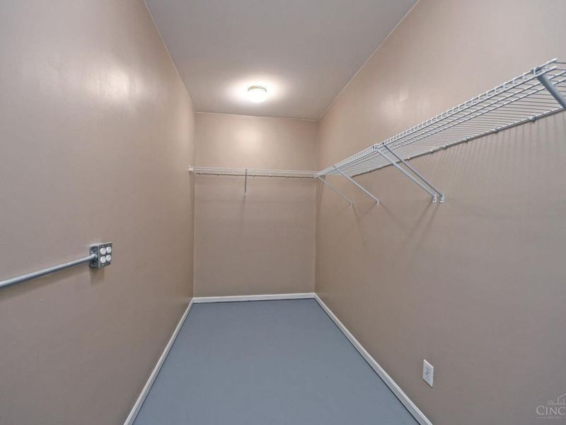 704 Traverse Creek Drive, Miami Twp, OH 45150 Photo 24