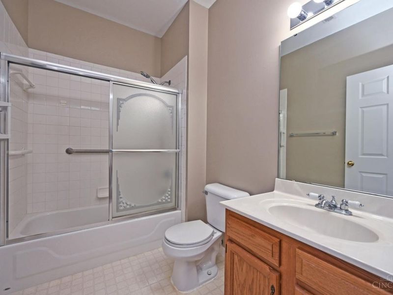 704 Traverse Creek Drive, Miami Twp, OH 45150 Photo 35