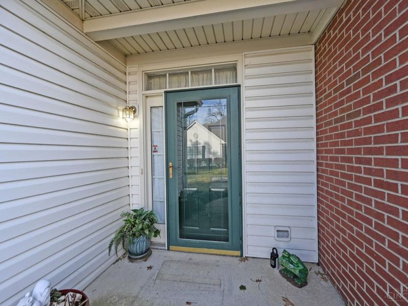 704 Traverse Creek Drive, Miami Twp, OH 45150 Photo 4