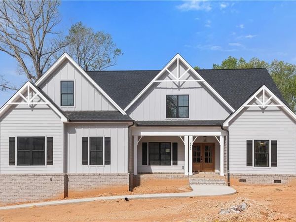 8945 Maltese Court, Lewisville, NC 27023
