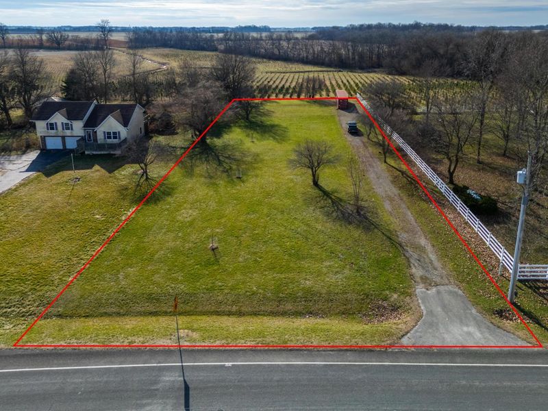 13745 US Highway 35 NW, Jeffersonville, OH 43128 Photo 2