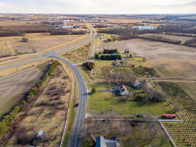 13745 US Highway 35 NW, Jeffersonville, OH 43128 Photo 3