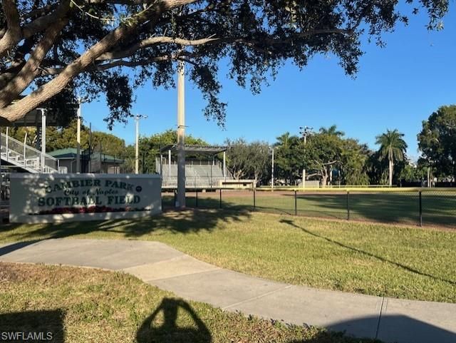 670 Park St, Naples, FL 34102 Photo