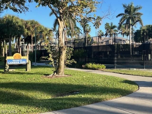 670 Park St, Naples, FL 34102 Photo