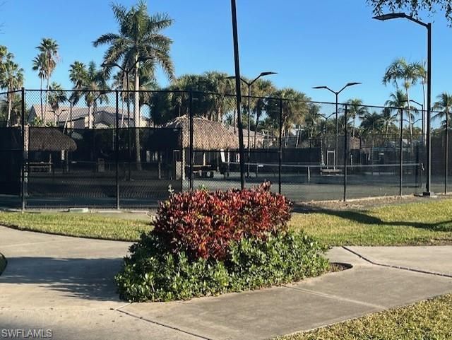670 Park St, Naples, FL 34102 Photo