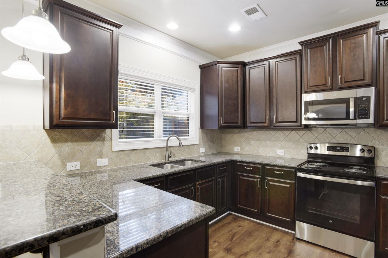 170 Montauk Drive Photo 7