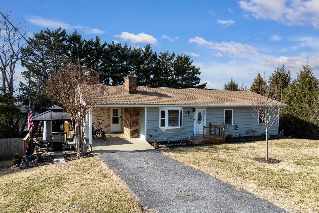 507 Barkman Ave, Elkton, VA 22827 Main Photo