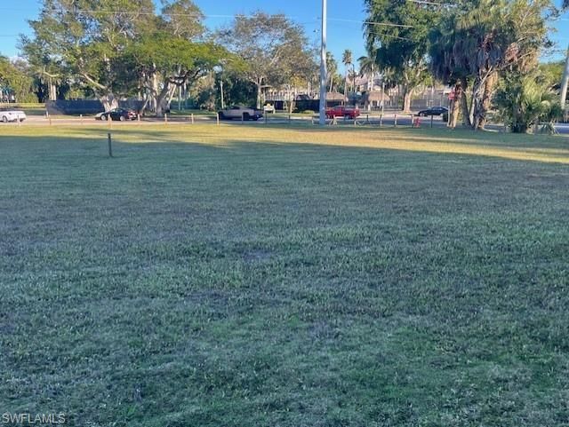 680 Park St, Naples, FL 34102 Photo
