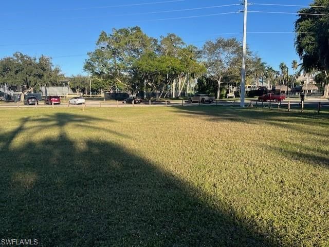 680 Park St, Naples, FL 34102 Photo