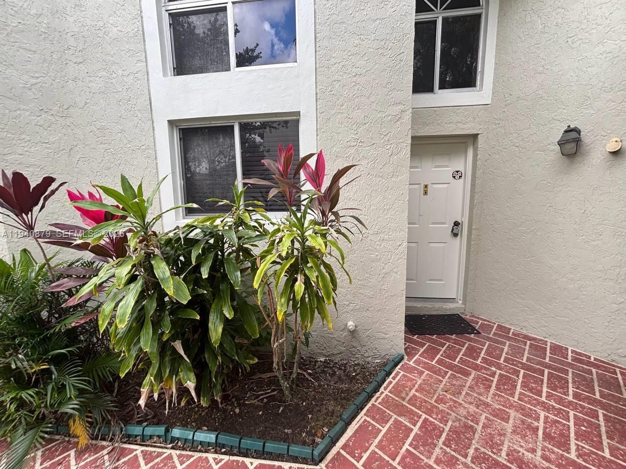 7390 S Pinewalk Dr S, Margate, FL 33063 Photo