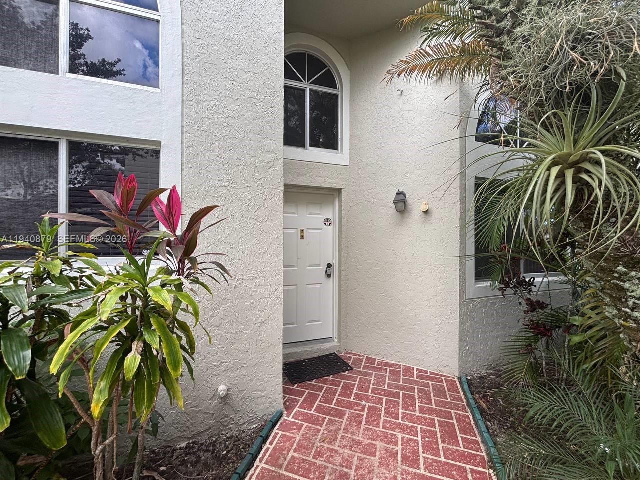 7390 S Pinewalk Dr S, Margate, FL 33063 Photo