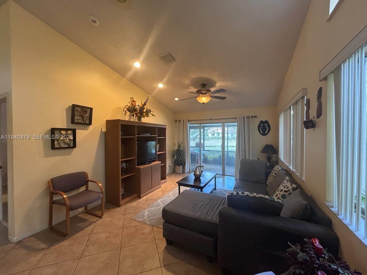 7390 S Pinewalk Dr S, Margate, FL 33063 Photo