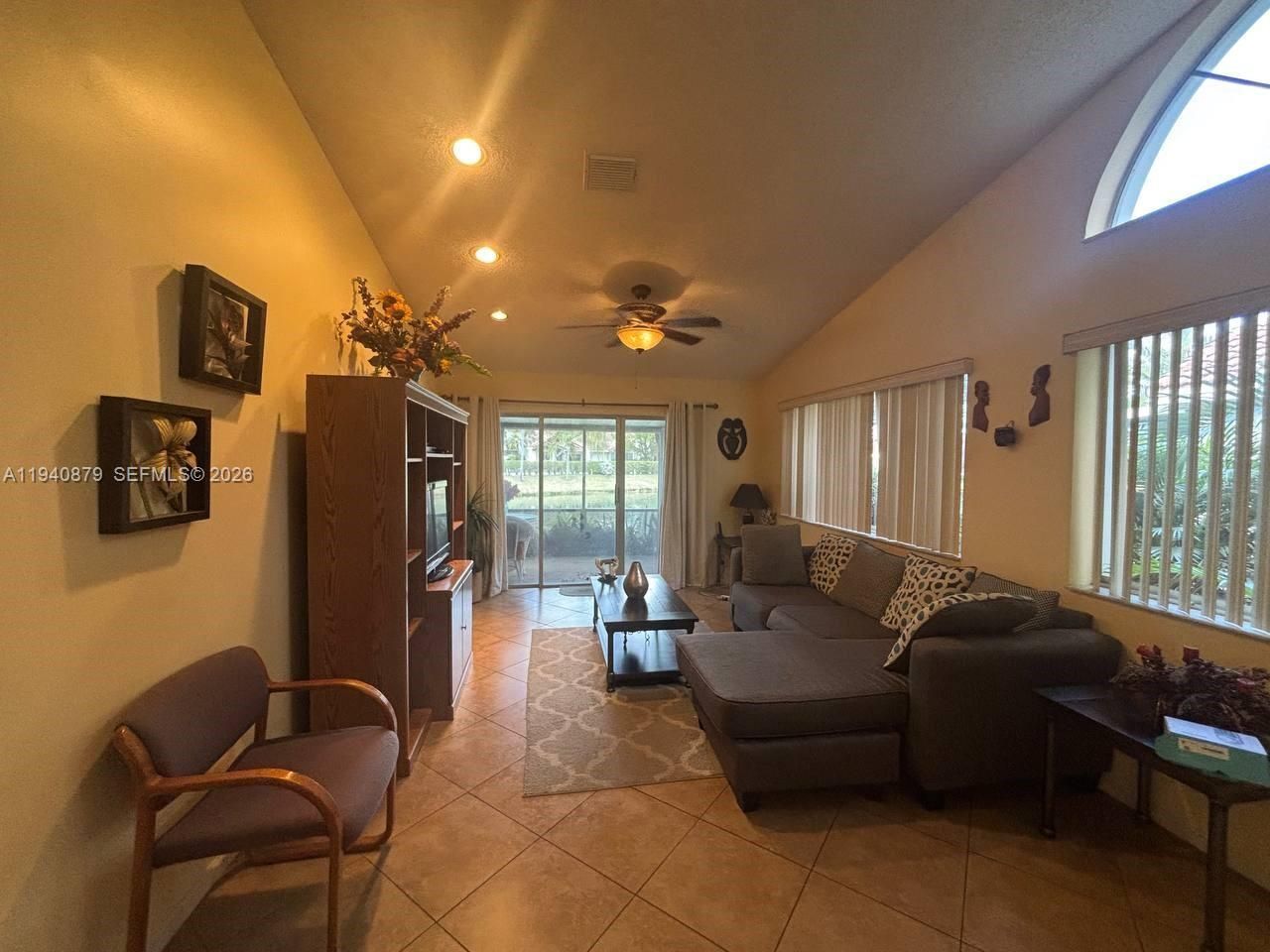 7390 S Pinewalk Dr S, Margate, FL 33063 Photo