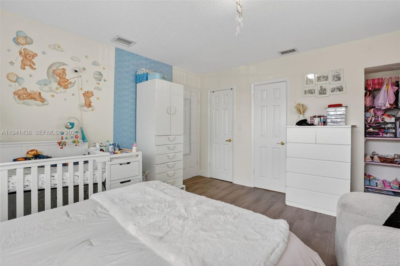 8500 SW 16th St, Miami, FL 33155 Photo