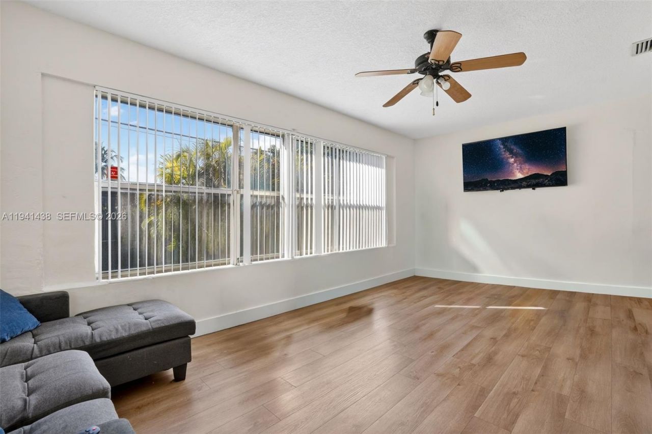 8500 SW 16th St, Miami, FL 33155 Photo