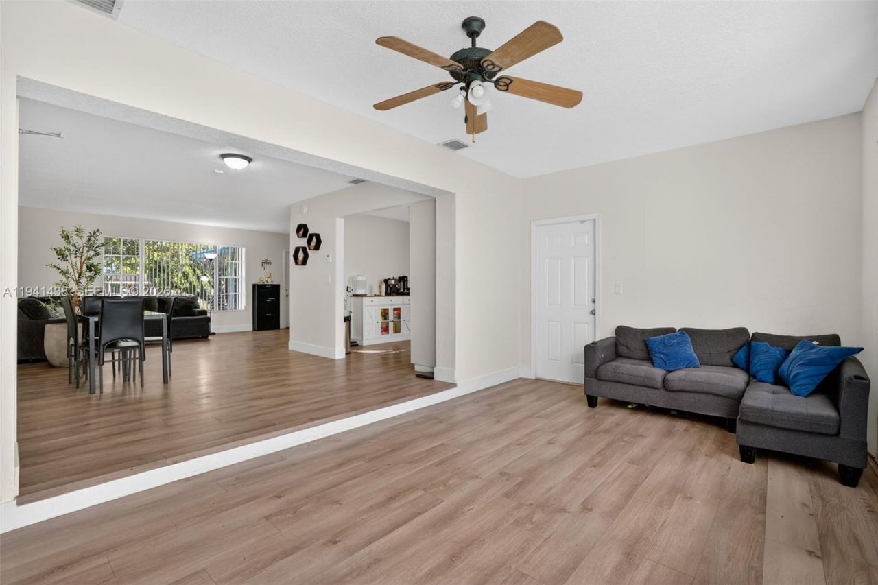 8500 SW 16th St, Miami, FL 33155 Photo