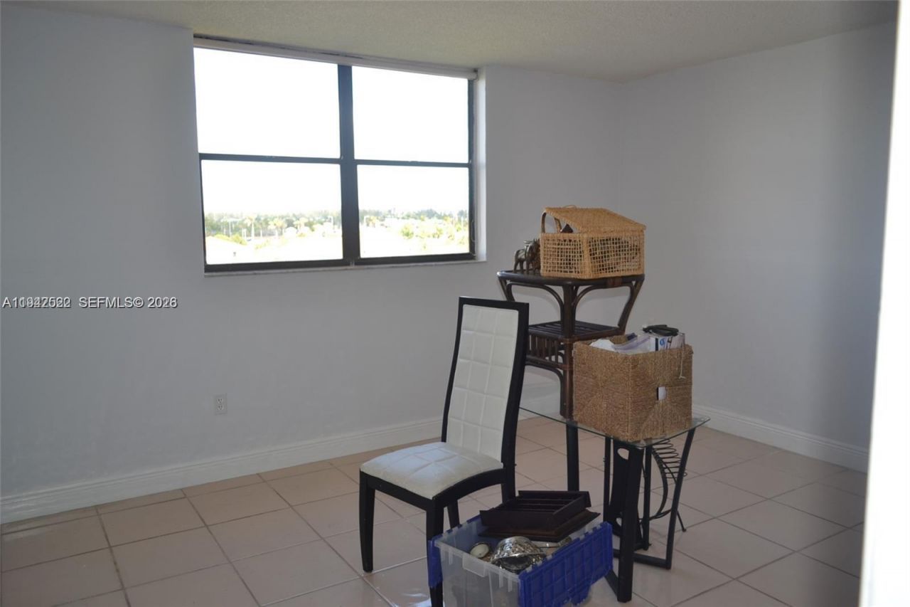 10155 NW 9th St Cir, Unit 4-507, Miami, FL 33172 Photo