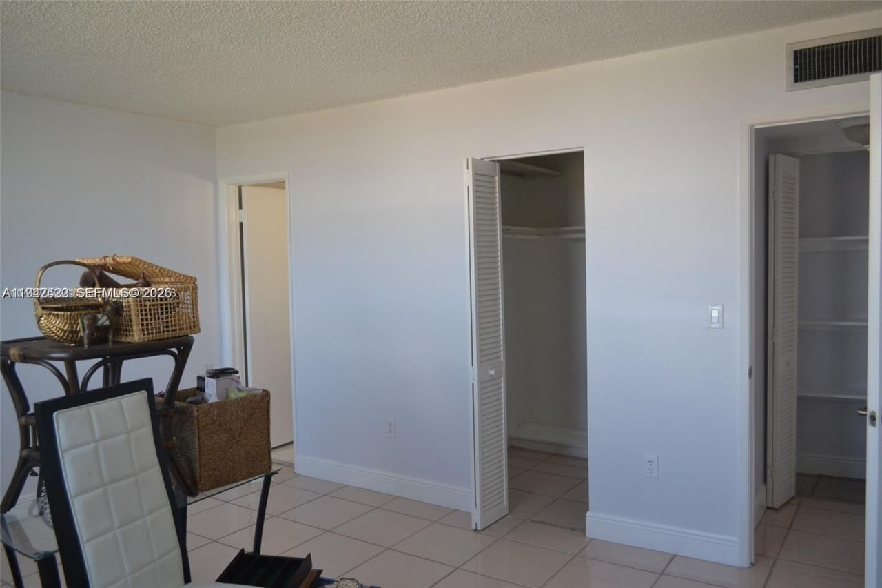 10155 NW 9th St Cir, Unit 4-507, Miami, FL 33172 Photo