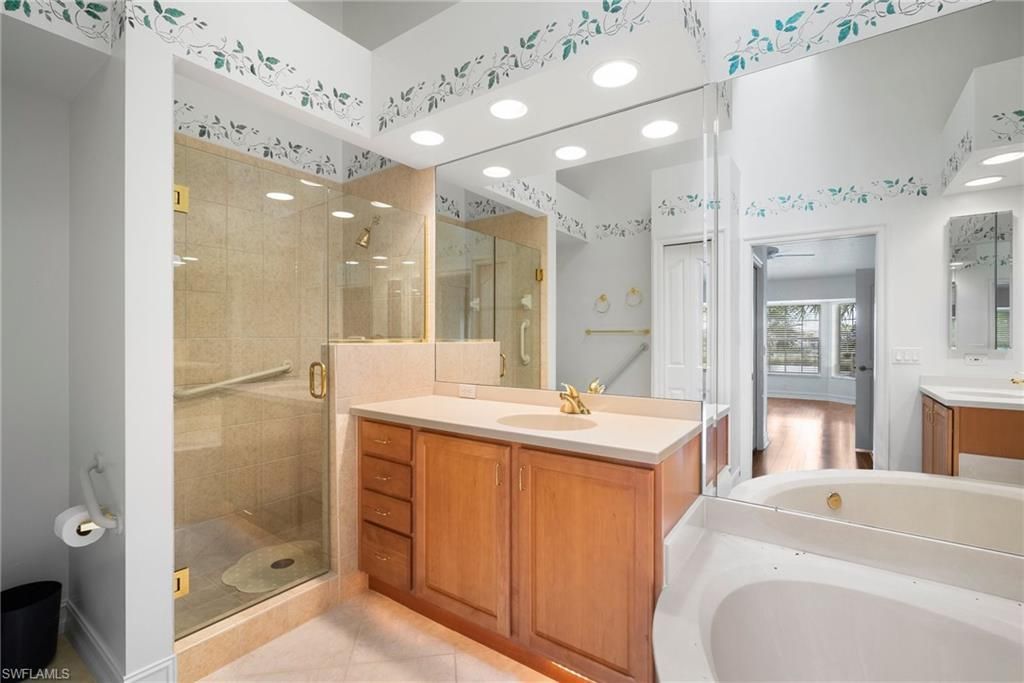 8196 Saratoga Dr, Unit 503, Naples, FL 34113 Photo