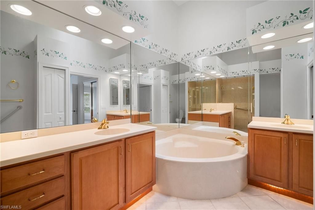 8196 Saratoga Dr, Unit 503, Naples, FL 34113 Photo