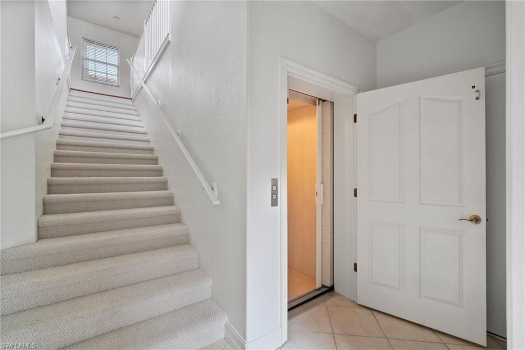 8196 Saratoga Dr, Unit 503, Naples, FL 34113 Photo