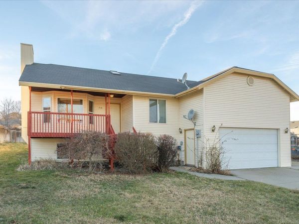 716 N 8th St, Cheney, WA 99004