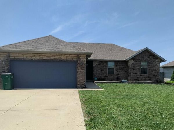 1204 Aaron Avenue, Monett, MO 65708