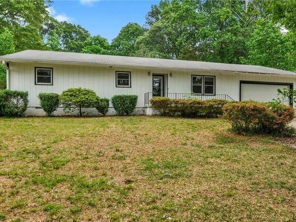 6174 Lower Dixie Lake Road, Union City, GA 30291